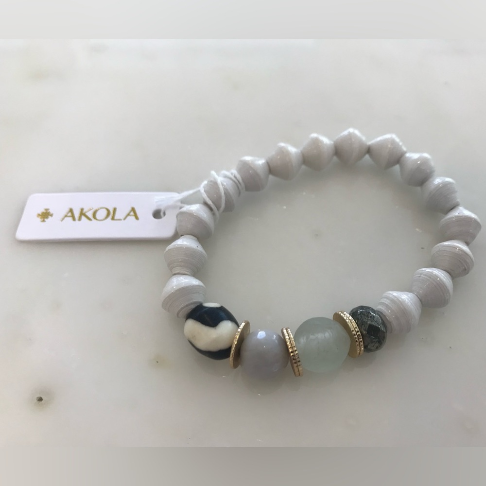 AKOLA BEADED BRACELET NWTS!